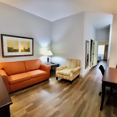 Red Roof Inn & Suites Μίντλαντ Εξωτερικό φωτογραφία