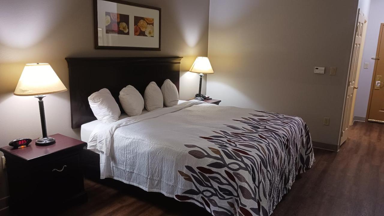 Red Roof Inn & Suites Μίντλαντ Εξωτερικό φωτογραφία