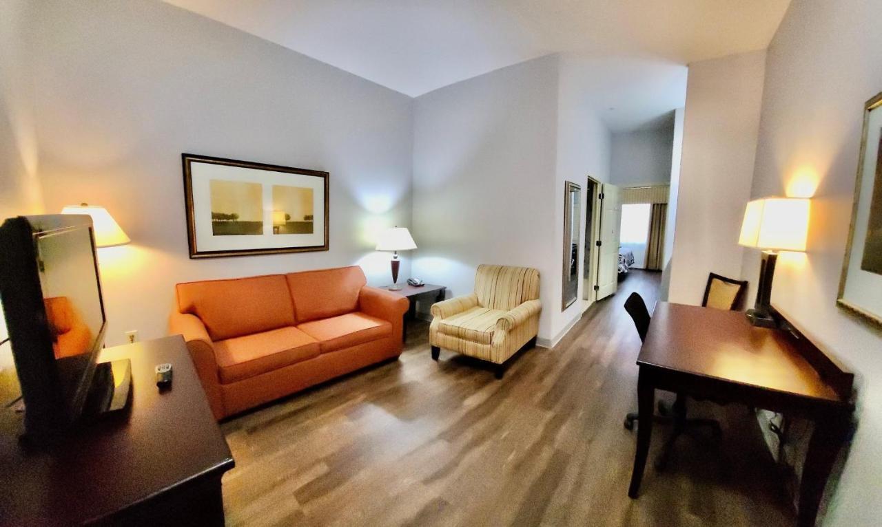 Red Roof Inn & Suites Μίντλαντ Εξωτερικό φωτογραφία