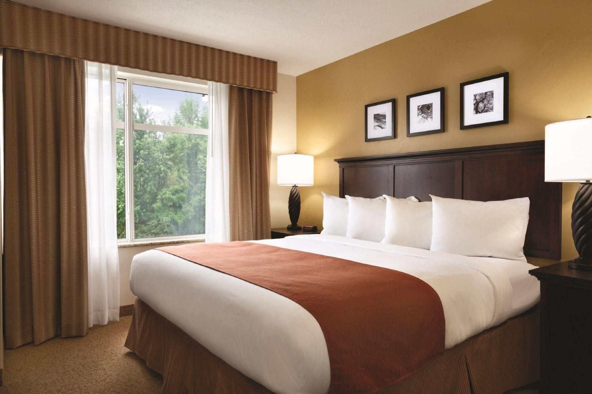 Red Roof Inn & Suites Μίντλαντ Εξωτερικό φωτογραφία